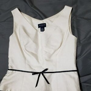 Creme/white silk cropped top